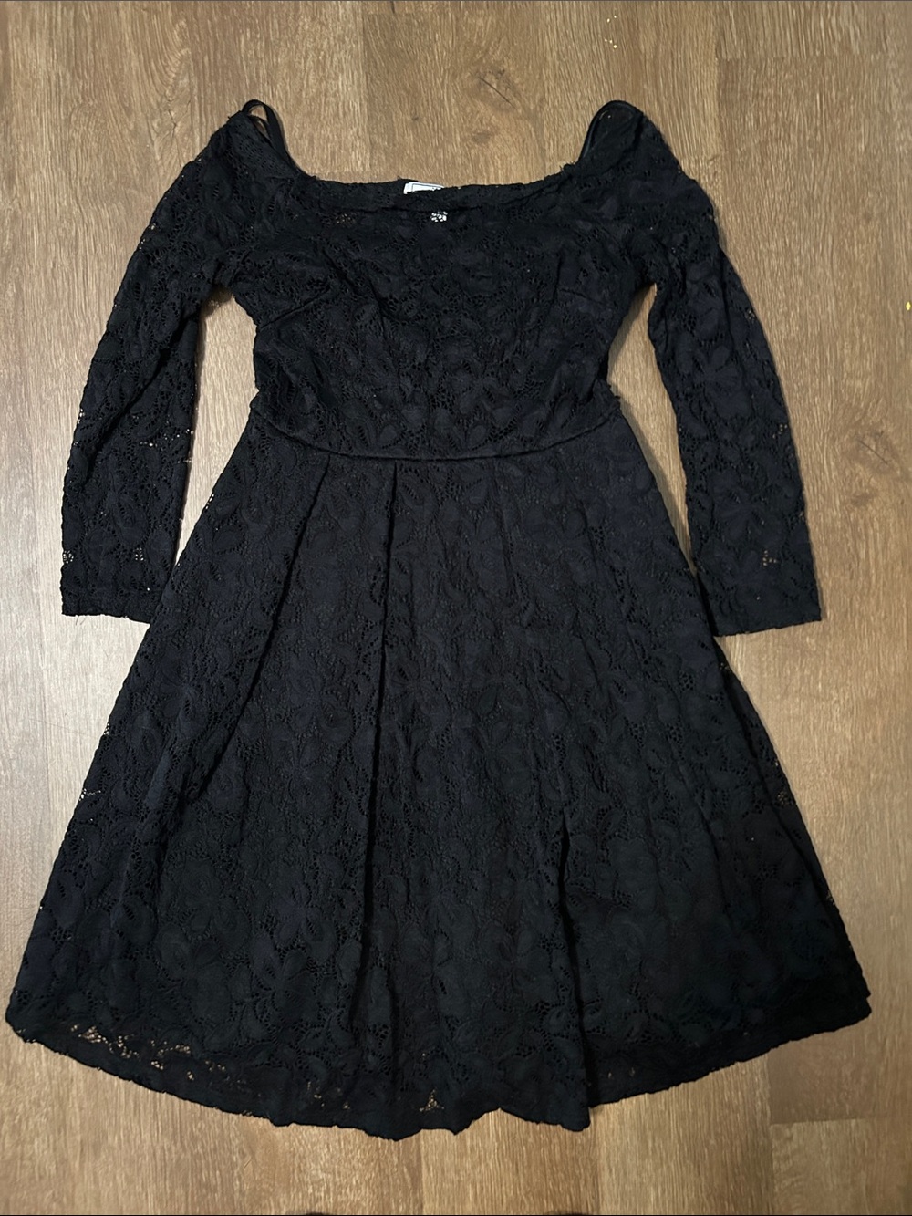 Black Lace Long-Sleeve A-Line Dress